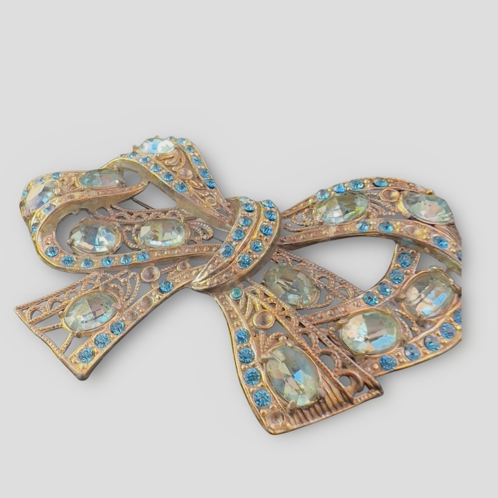 SOLD Vintage Hollycraft (?) Blue Gold Tone Rhinestone Bow Brooch